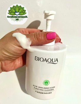 Очищающее молочко с алоэ вера Bioaqua aloe vera amino acids purifying cleanser с дозатором 